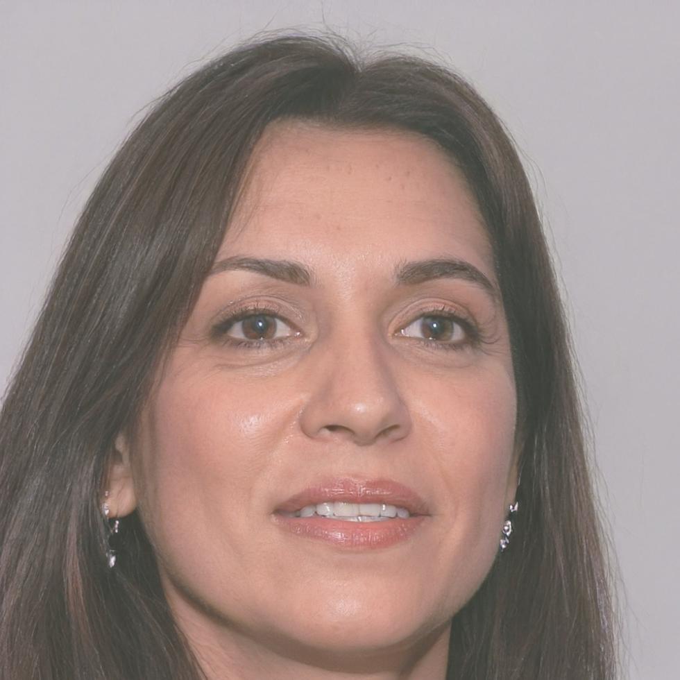 Tereza Novotná při práci na herním projektu v laboratoři
